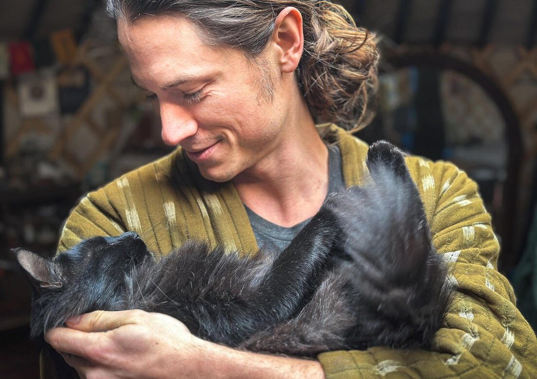 Eska holding Nimbu